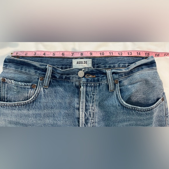 Bermudas are back baby! The Agolde 90s pinch waist Jean short - Picture 3 of 4